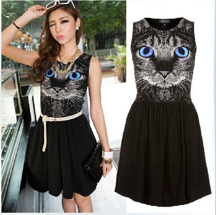 Vestido Preto com Gato