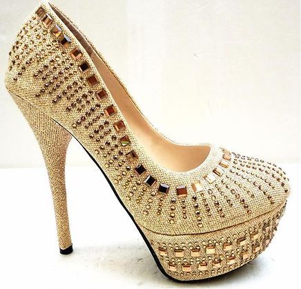Sapato Feminino Scarpin Enfeitado com Missangas