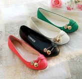 Sapatilha com Detalhes em Strass
