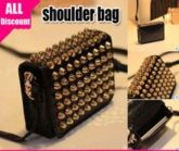 Bolsa de Ombro com Rebites