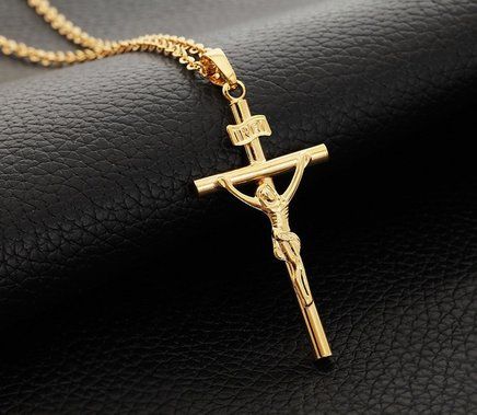 Colar Cruz Inri Banhado a Ouro 18K